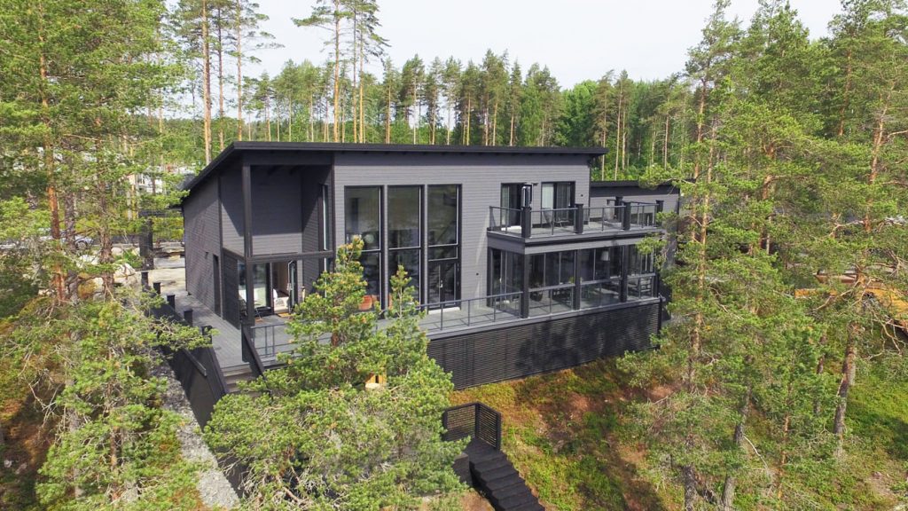 kannustalon harmaja kuvattu ilmasta käsin