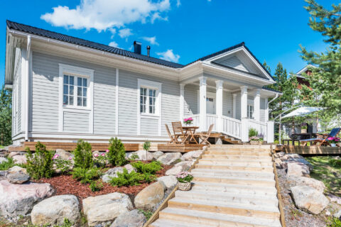 AURORA 122 julkisivukuva