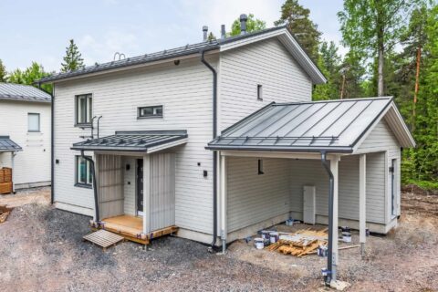 Harmaja 126 Klaukkalassa Talo C julkisivukuva